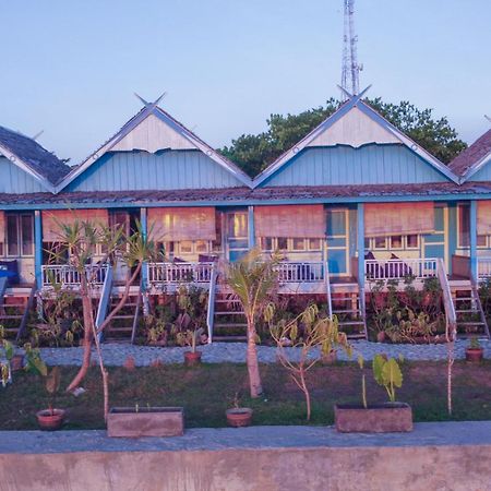Moyo Island Resort Exteriér fotografie
