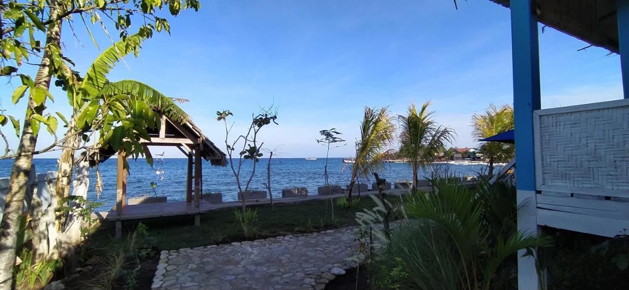 Moyo Island Resort Exteriér fotografie