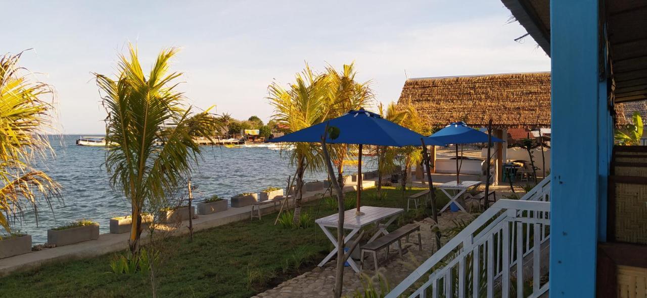 Moyo Island Resort Exteriér fotografie